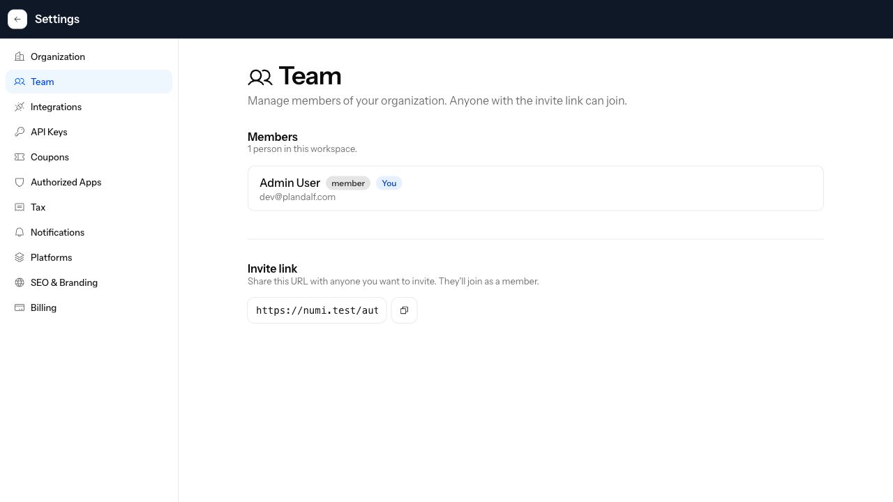 The Numi team settings screen showing team members and access controls.